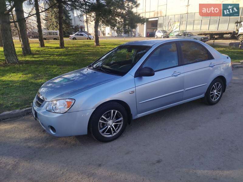 Kia Cerato (2005)