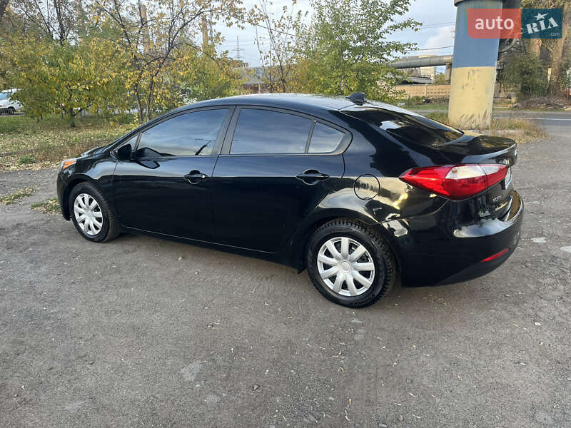 Kia Forte (2016)
