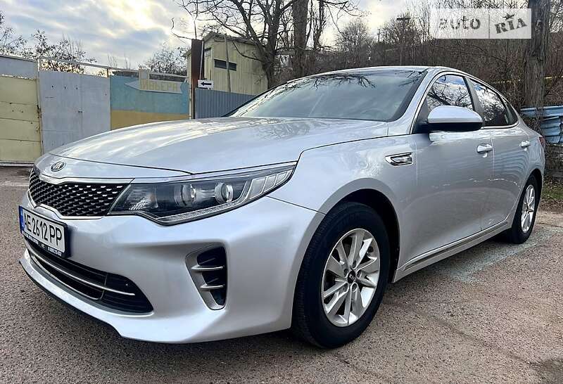 Kia K5 (2016)