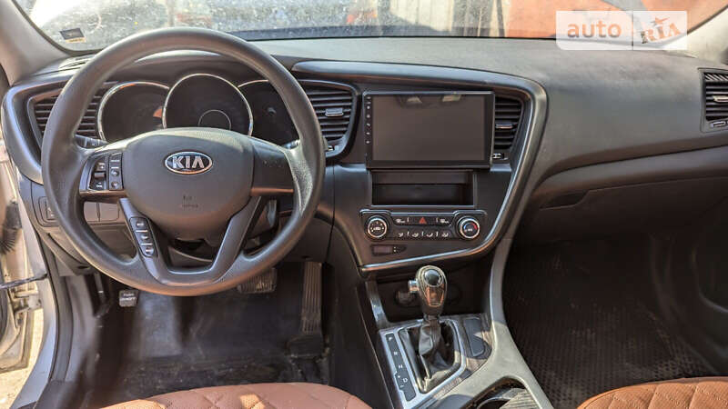 Kia K5 (2012)