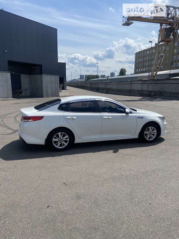 Kia K5 (2017)