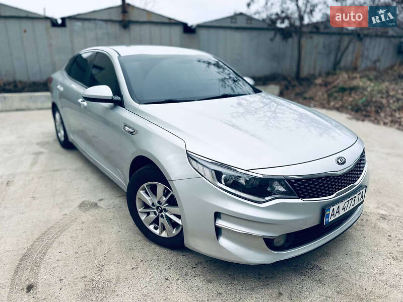 Kia K5 (2017)