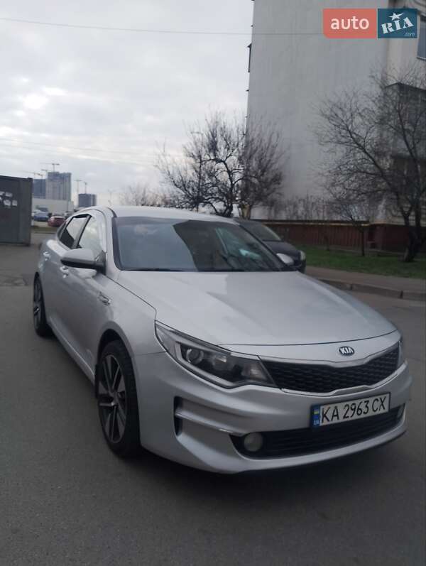 Kia K5 (2016)