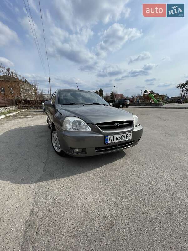 Kia Rio (2004)