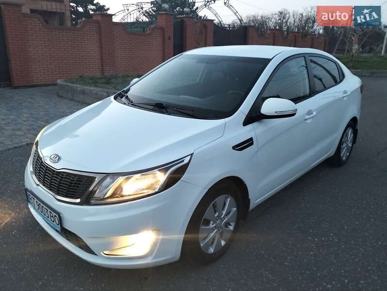 Kia Rio (2012)