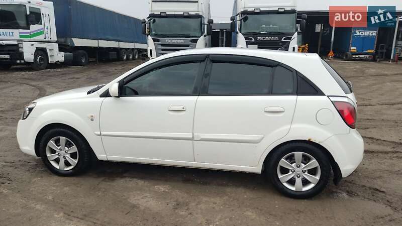 Kia Rio (2010)