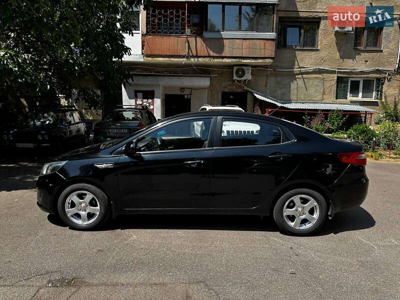 Kia Rio (2012)