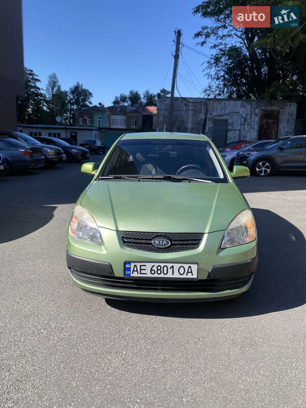 Kia Rio (2008)