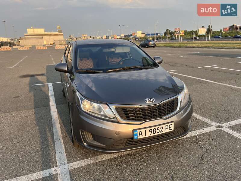 Kia Rio (2013)