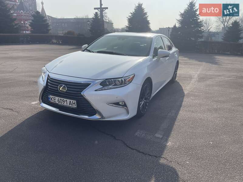 Lexus Es (2016)
