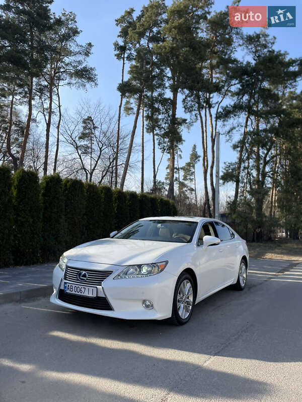 Lexus Es (2013)
