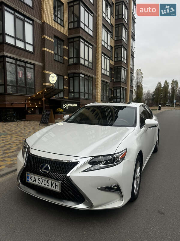 Lexus Es (2013)