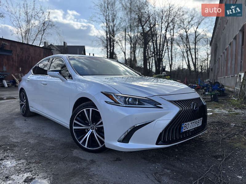 Lexus Es (2018)