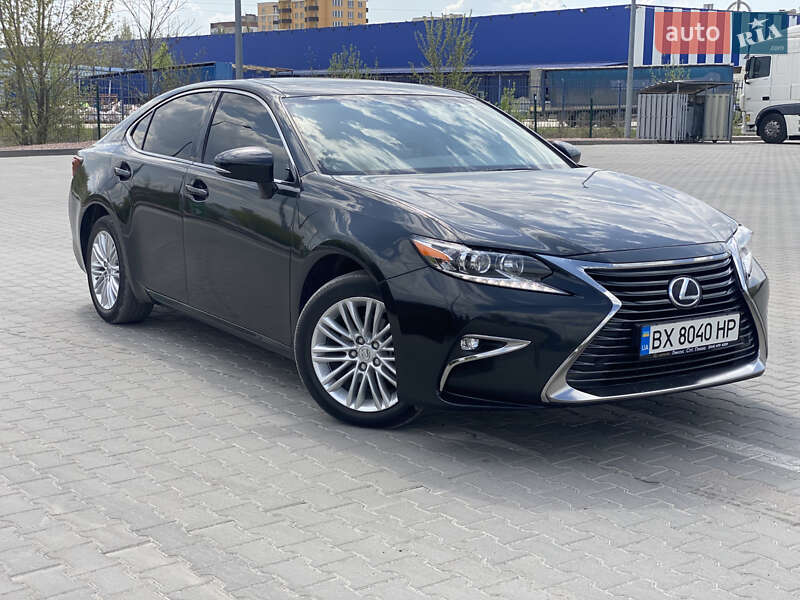 Lexus Es (2017)