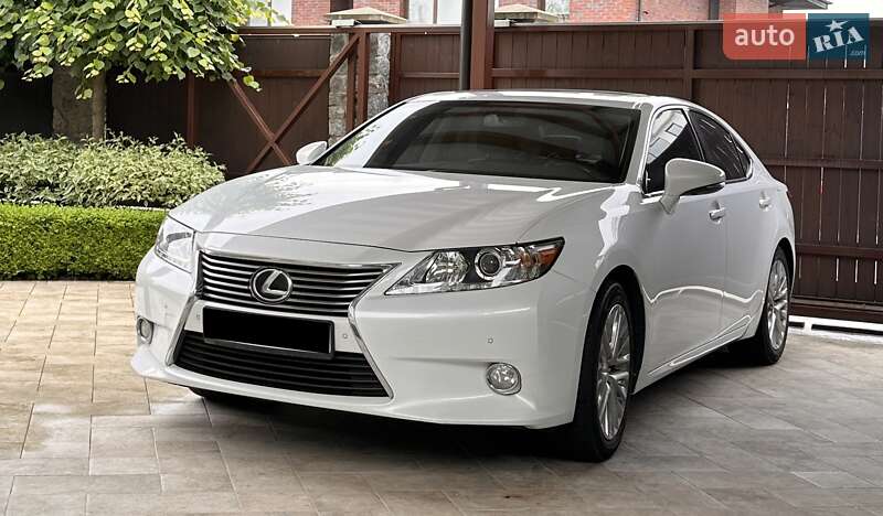 Lexus Es (2013)