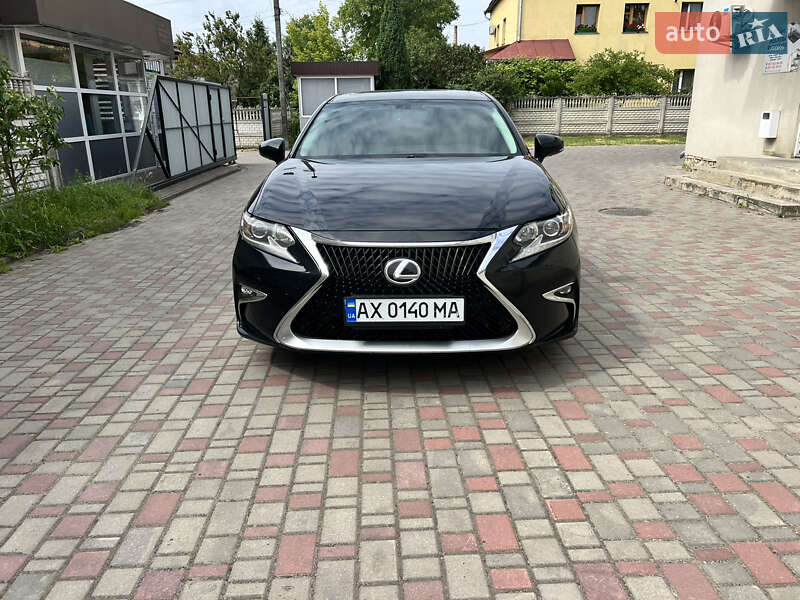 Lexus Es (2016)
