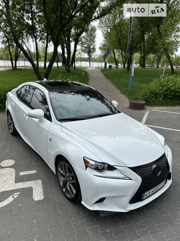 Lexus Is 250 (2015)