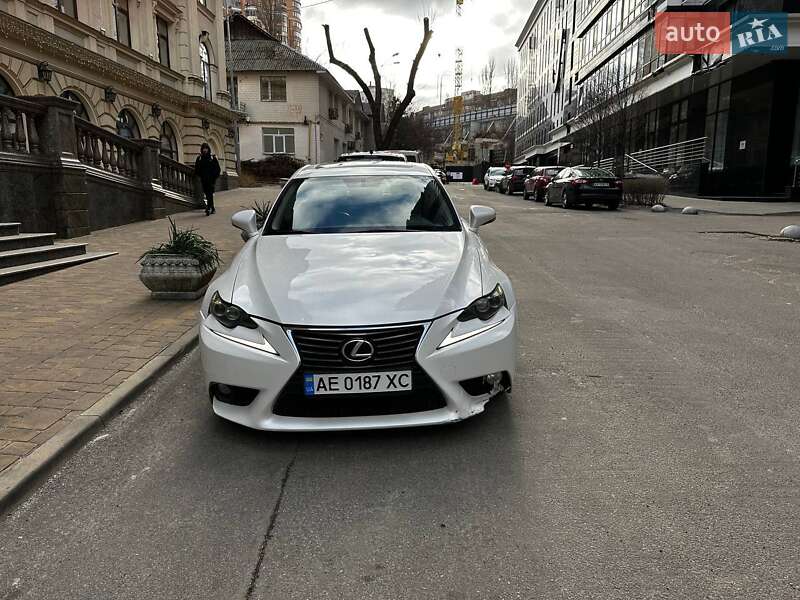 Lexus Is (2014)