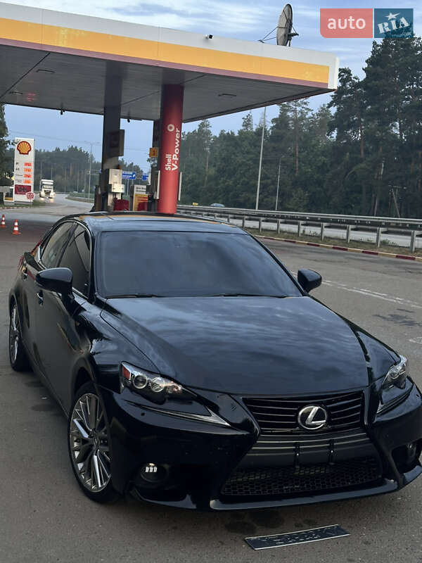 Lexus Is (2013)
