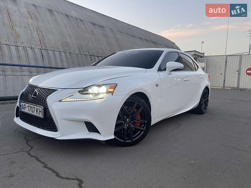 Lexus Is (2015)