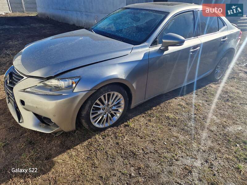 Lexus Is (2014)