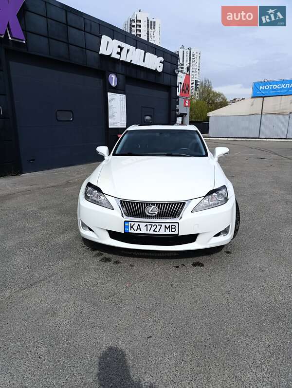 Lexus Is (2010)