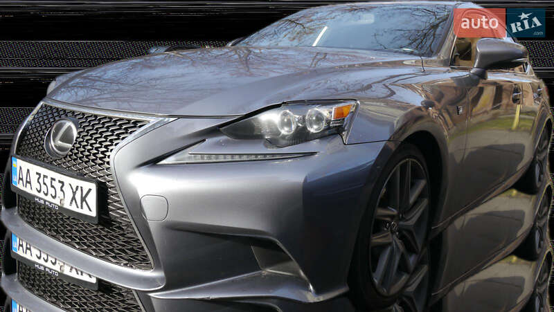 Lexus Is (2015)