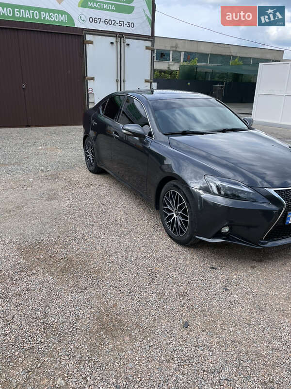 Lexus Is (2010)