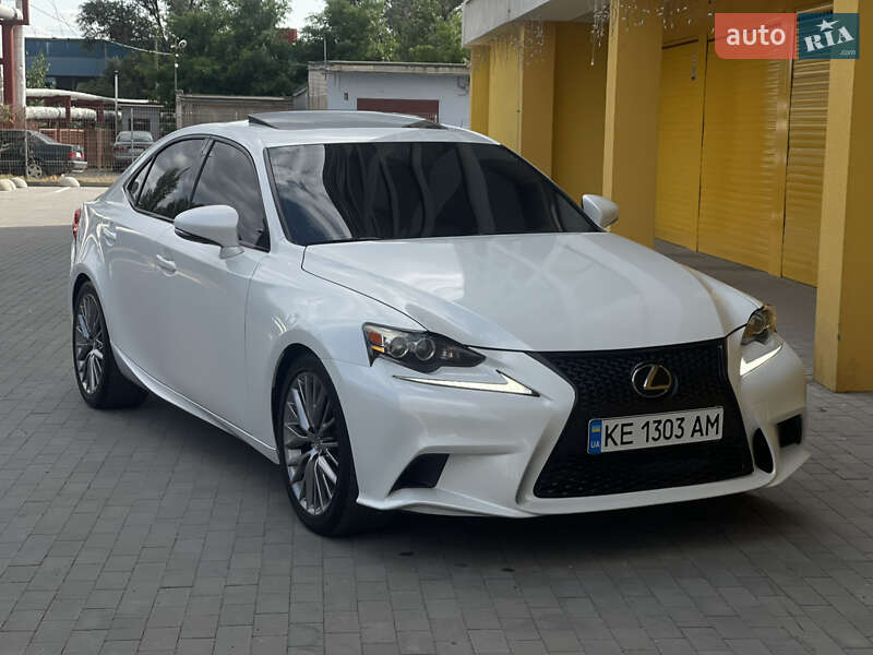 Lexus Is (2015)
