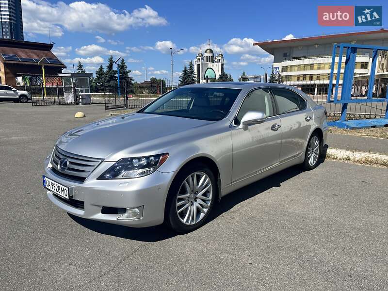 Lexus Ls (2010)