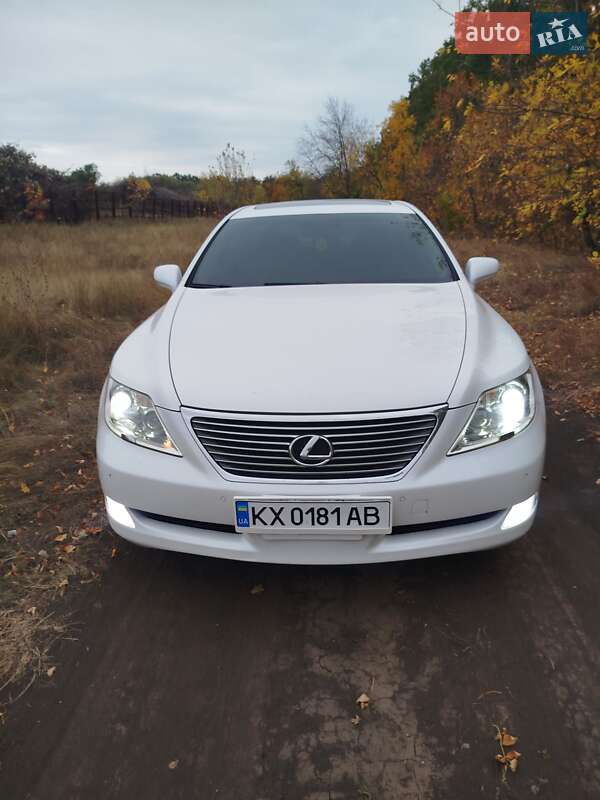 Lexus Ls (2008)