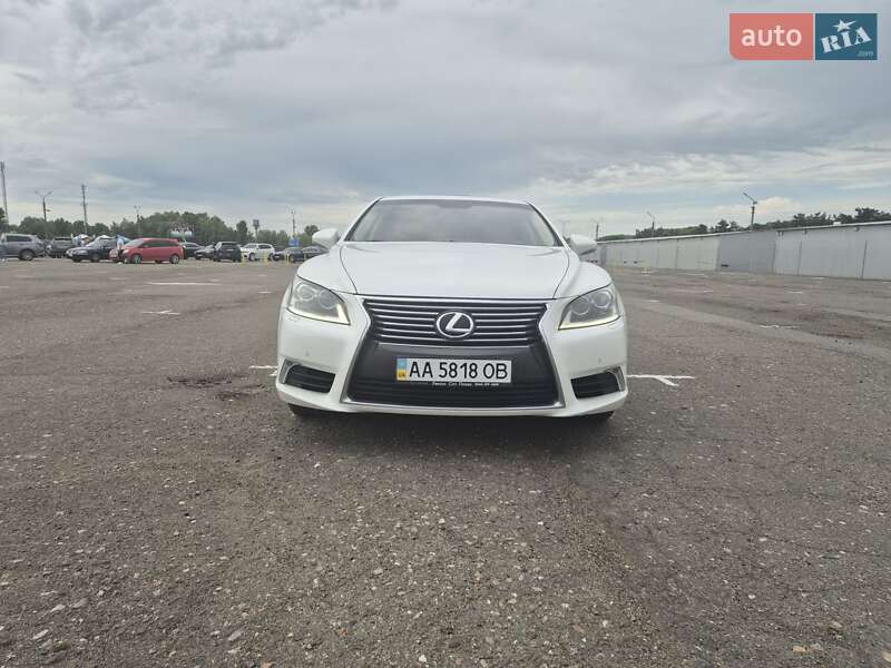Lexus Ls (2013)