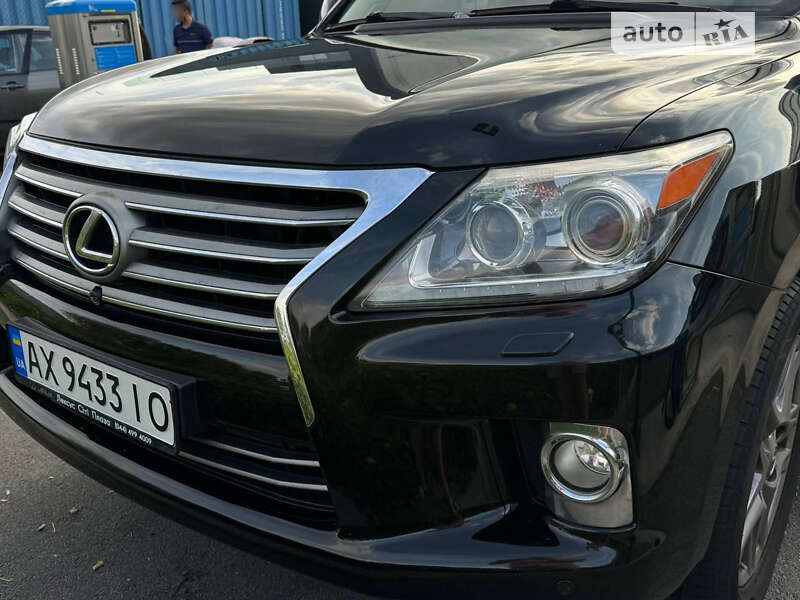 Lexus Lx (2012)
