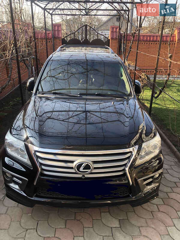 Lexus Lx (2012)
