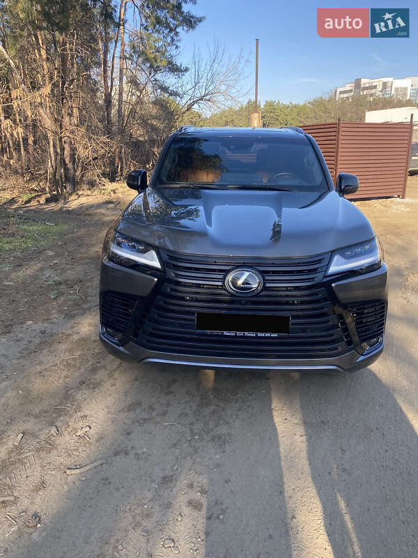 Lexus Lx (2022)