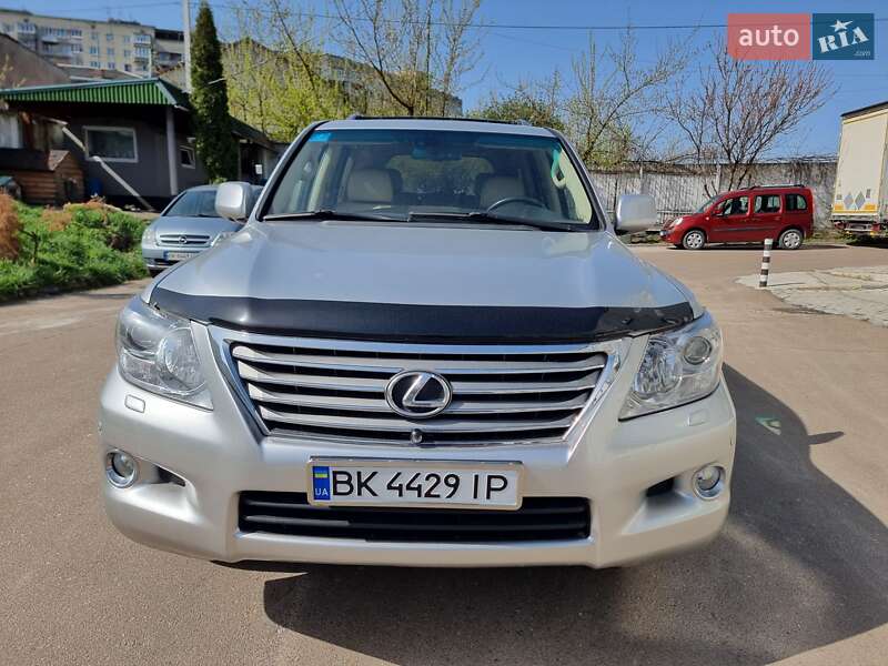 Lexus Lx (2010)