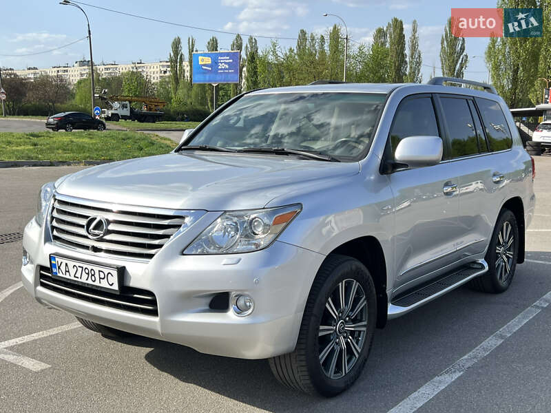 Lexus Lx (2010)