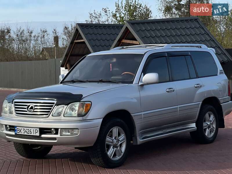 Lexus Lx (2005)
