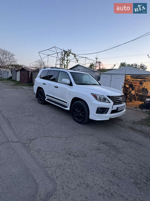 Lexus Lx (2008)