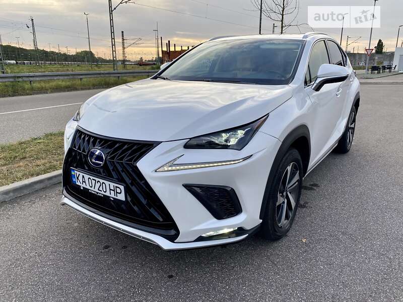 Lexus Nx 300 (2021)