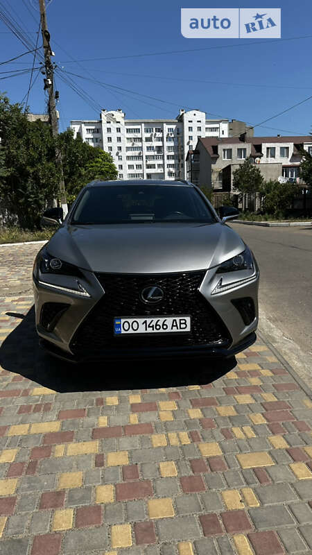 Lexus Nx 300 (2020)