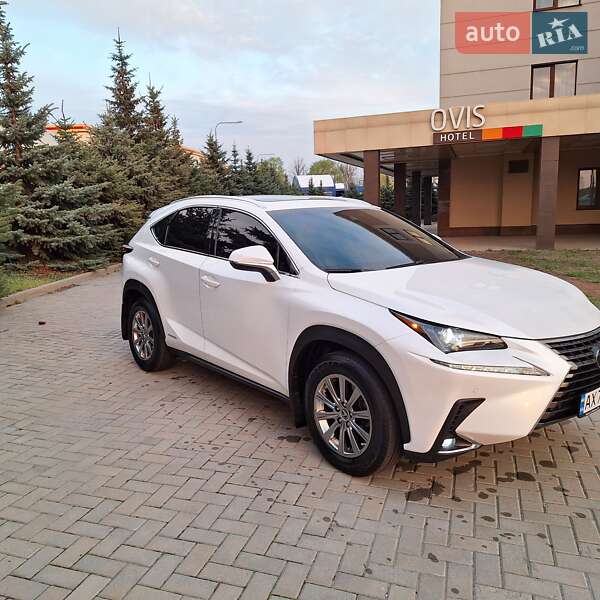 Lexus Nx (2019)