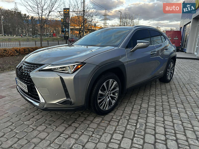 Lexus Ux (2020)