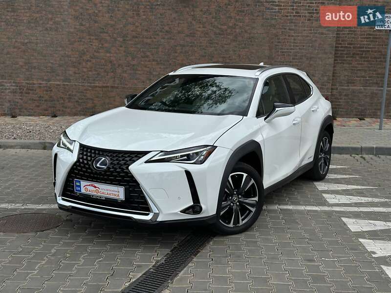 Lexus Ux (2020)