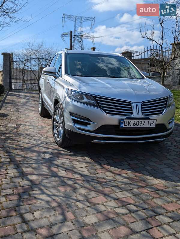 Lincoln Mkc (2017)