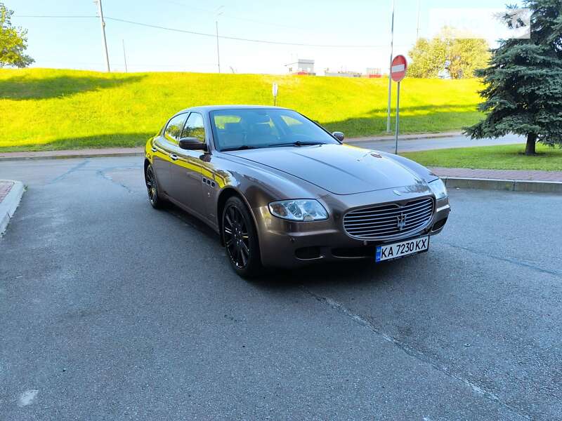 Maserati Quattroporte (2006)