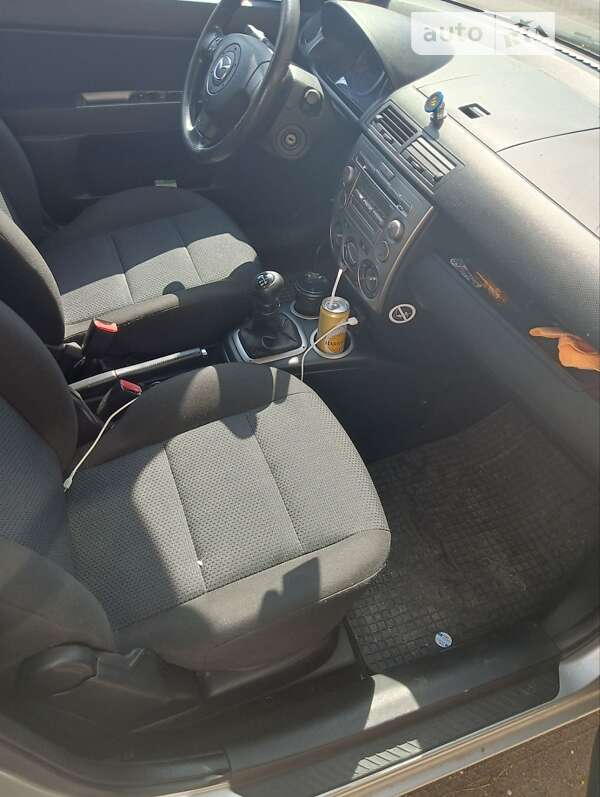Mazda 2 (2005)