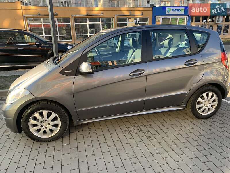 Mercedes-benz A-class (2010)