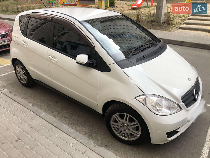 Mercedes-benz A-class (2011)