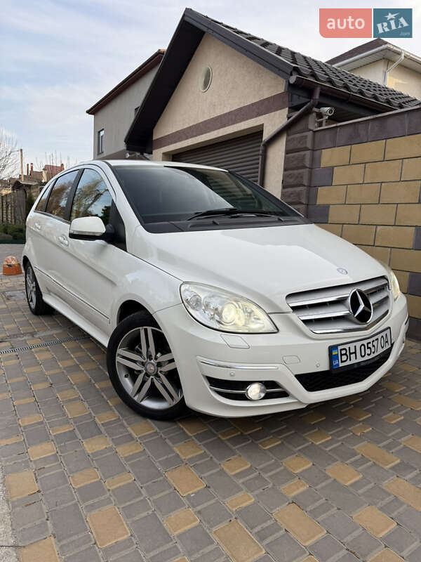 Mercedes-benz B-class (2010)